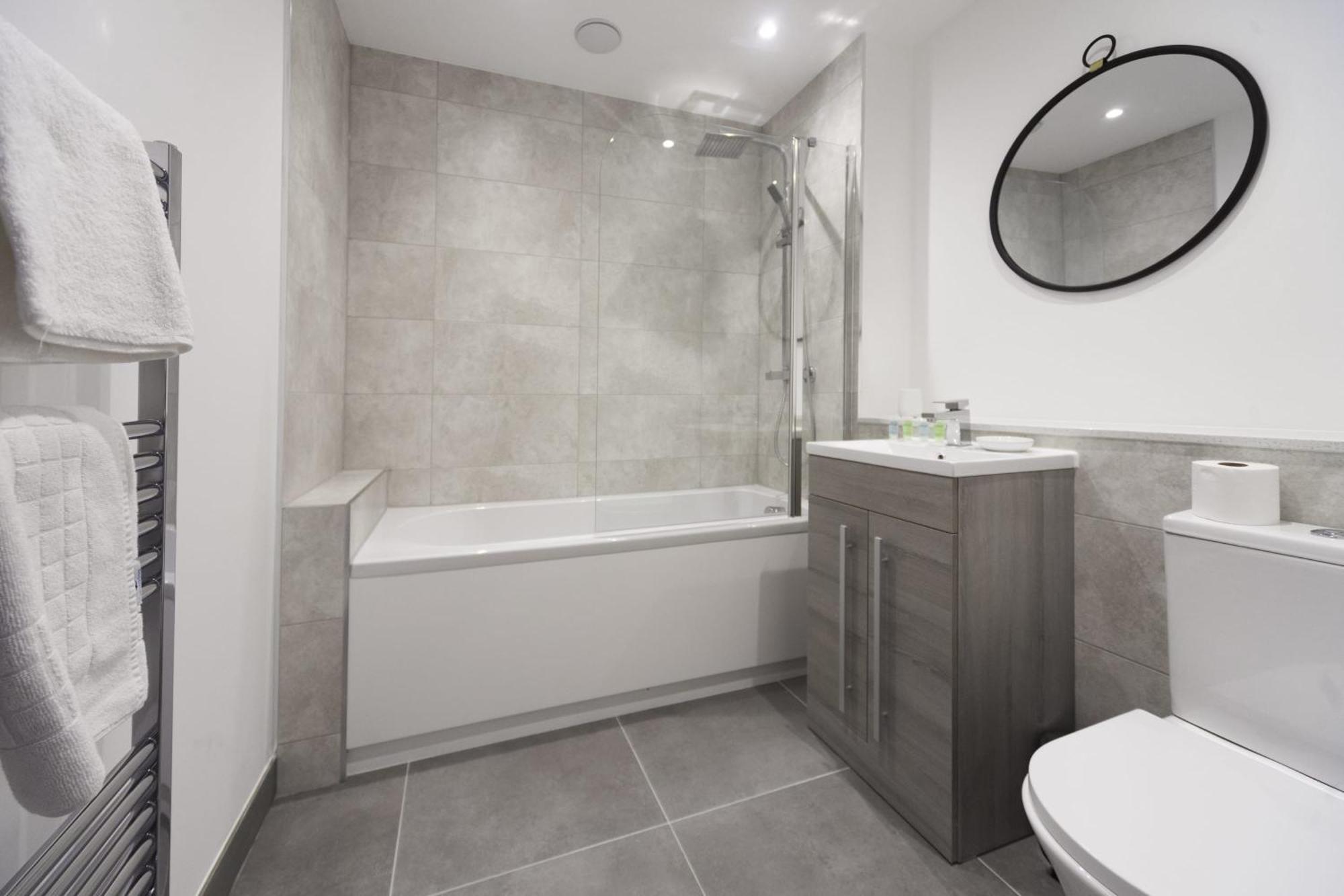 Lovely 2 Bedroom Apartment In Central Ashford アシュフォード エクステリア 写真