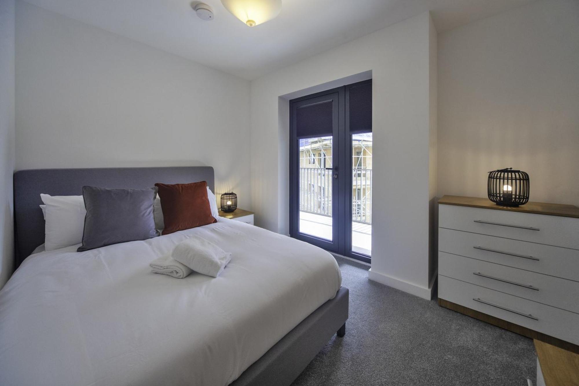 Lovely 2 Bedroom Apartment In Central Ashford アシュフォード エクステリア 写真