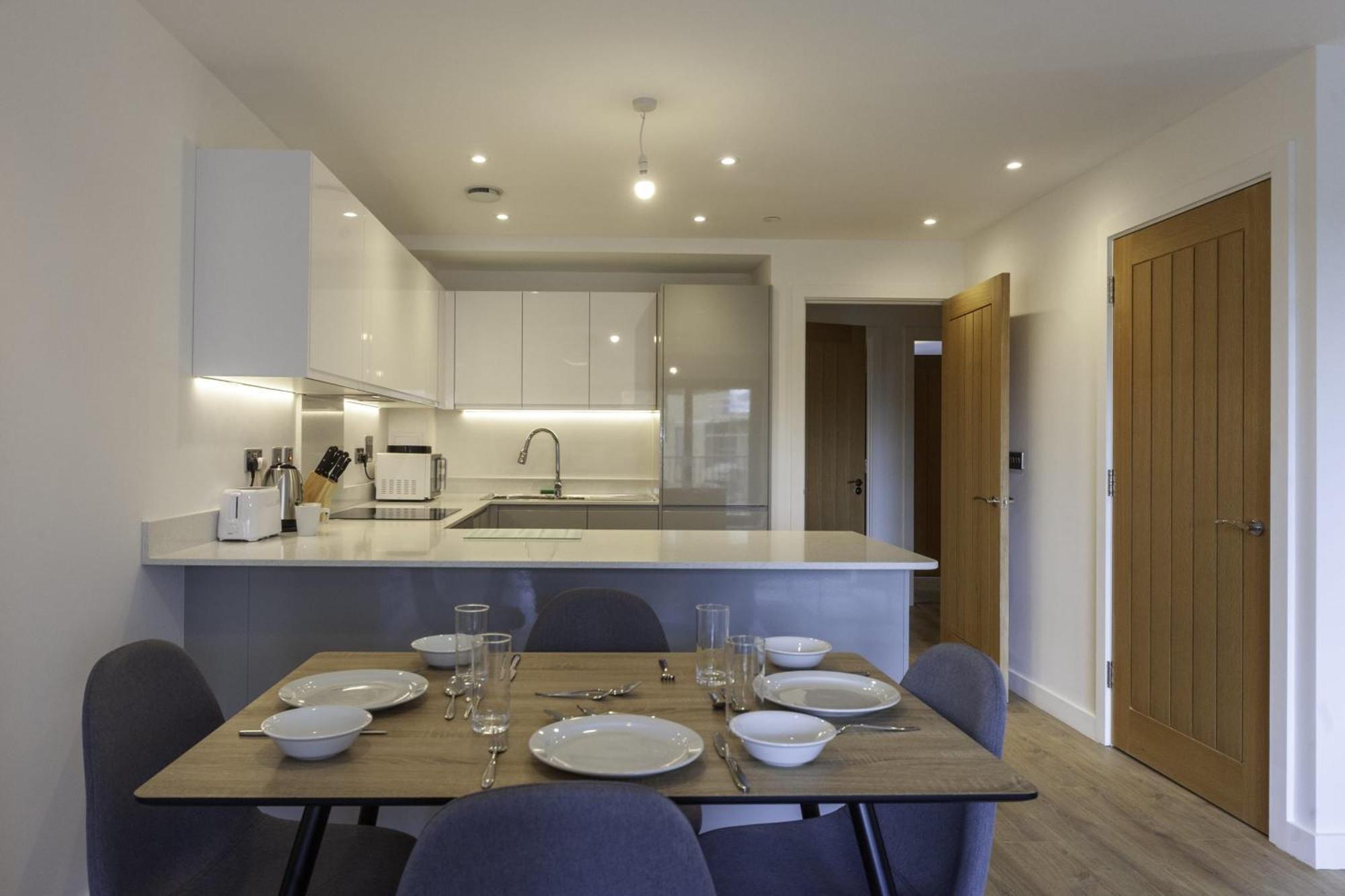 Lovely 2 Bedroom Apartment In Central Ashford アシュフォード エクステリア 写真
